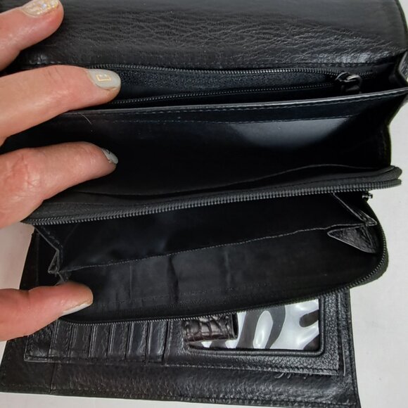 Brighton Croc Embossed Black  Leather Crossbody Clutch Wallet - Picture 8 of 12